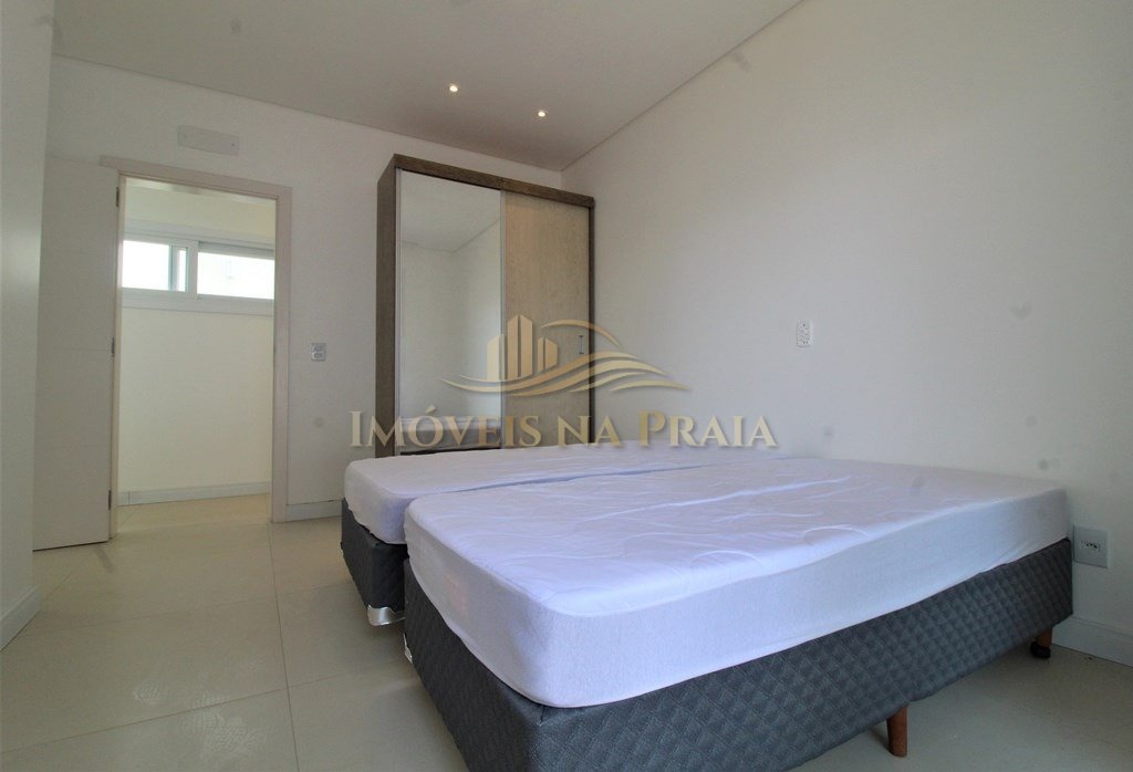 Foto 4 — Casa em Condomínio no Quintas do Lago.