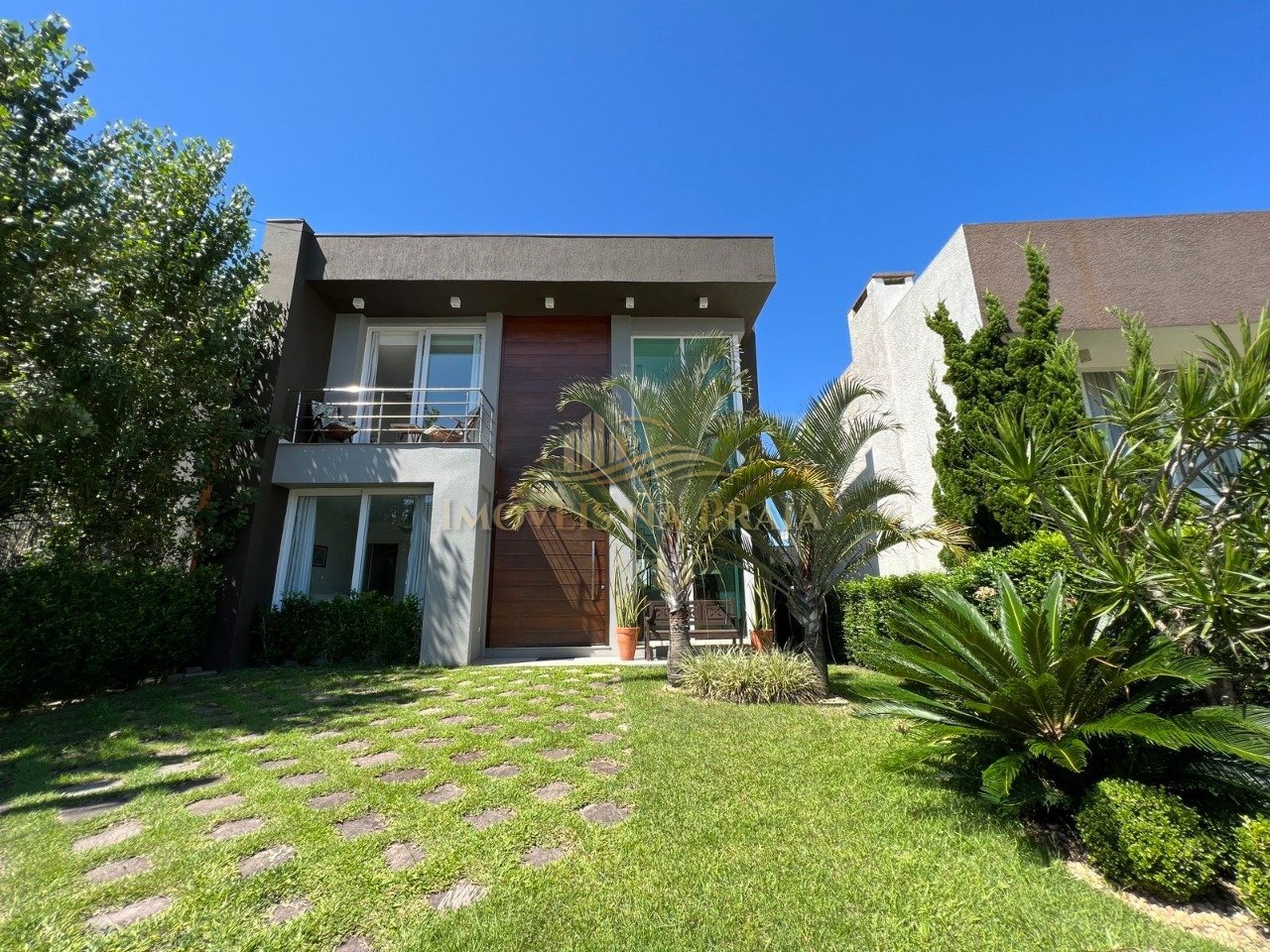 Casa em Condomínio no Las Palmas.