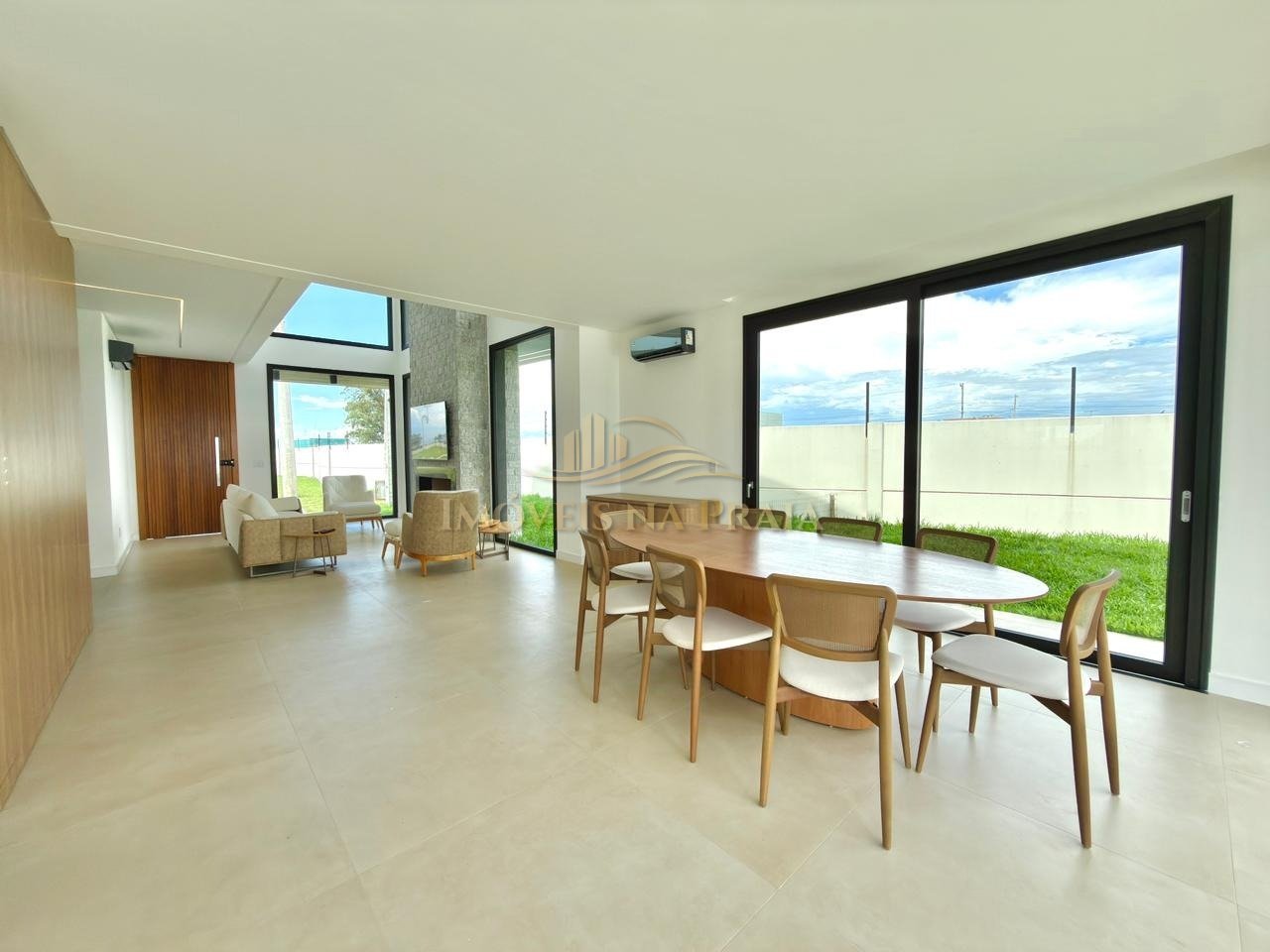 Foto 11 — Casa em Condomínio no Allure Beach Condo.