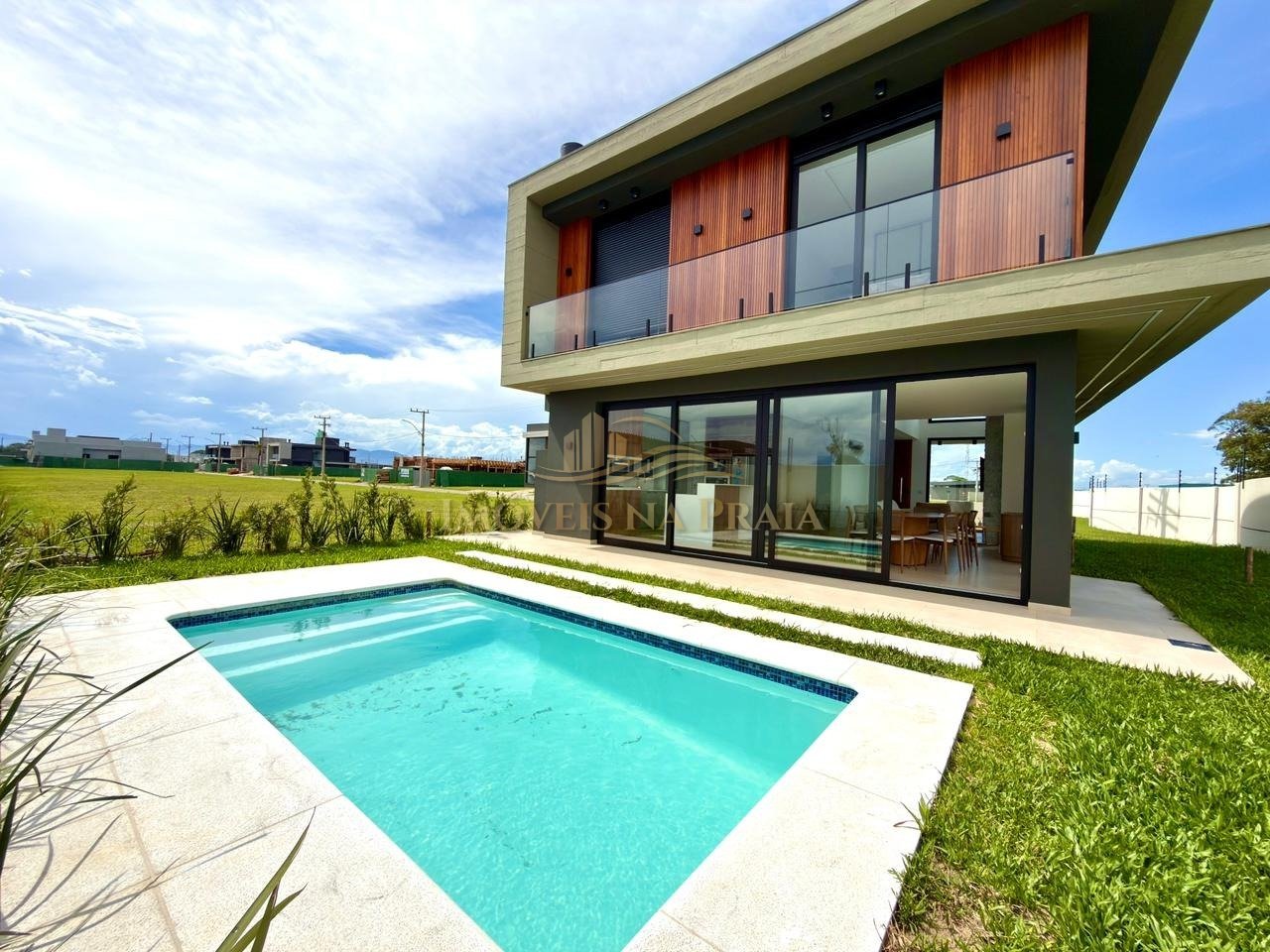 Foto 4 — Casa em Condomínio no Allure Beach Condo.