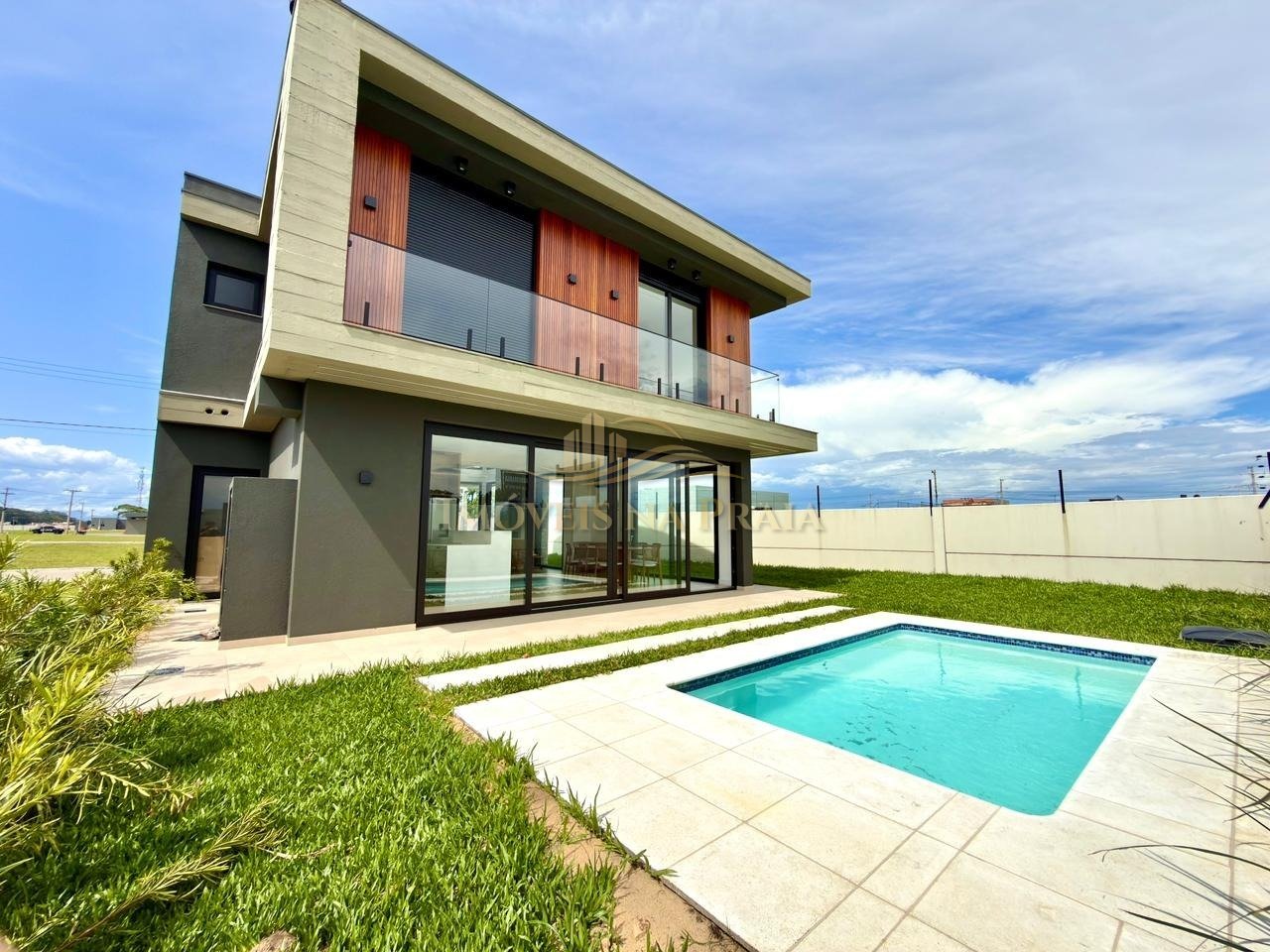 Foto 3 — Casa em Condomínio no Allure Beach Condo.