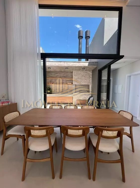 Foto 3 — Casa em Condomínio no Sunset.