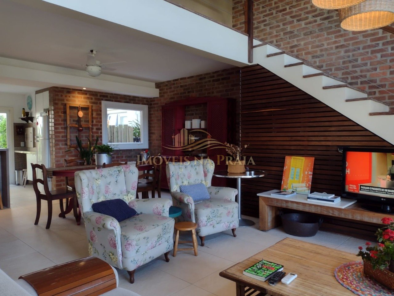 Casa em Condomínio no Las Palmas.