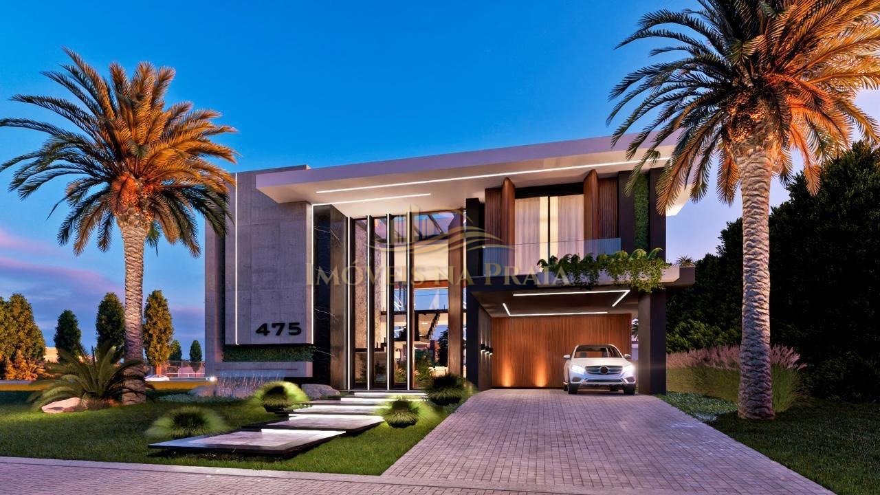 Casa em Condomínio no Los Cobos.