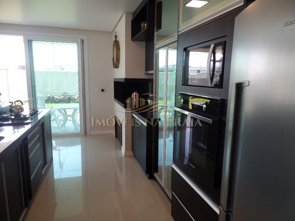 Foto 5 — Casa em Condomínio no Quintas do Lago.