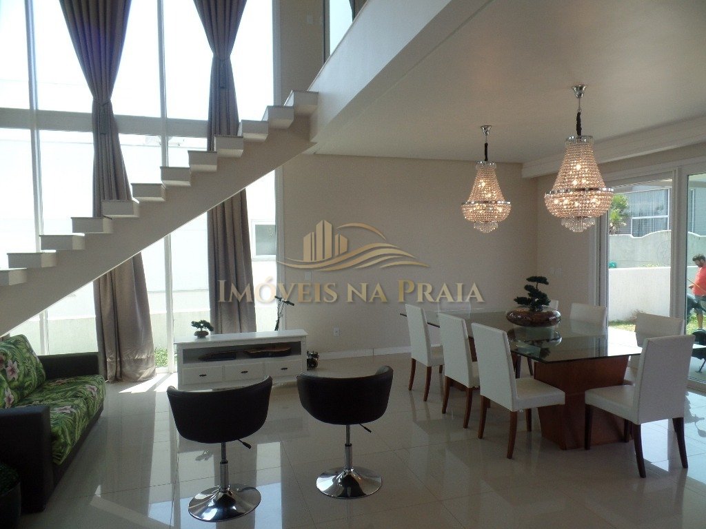 Foto 4 — Casa em Condomínio no Quintas do Lago.