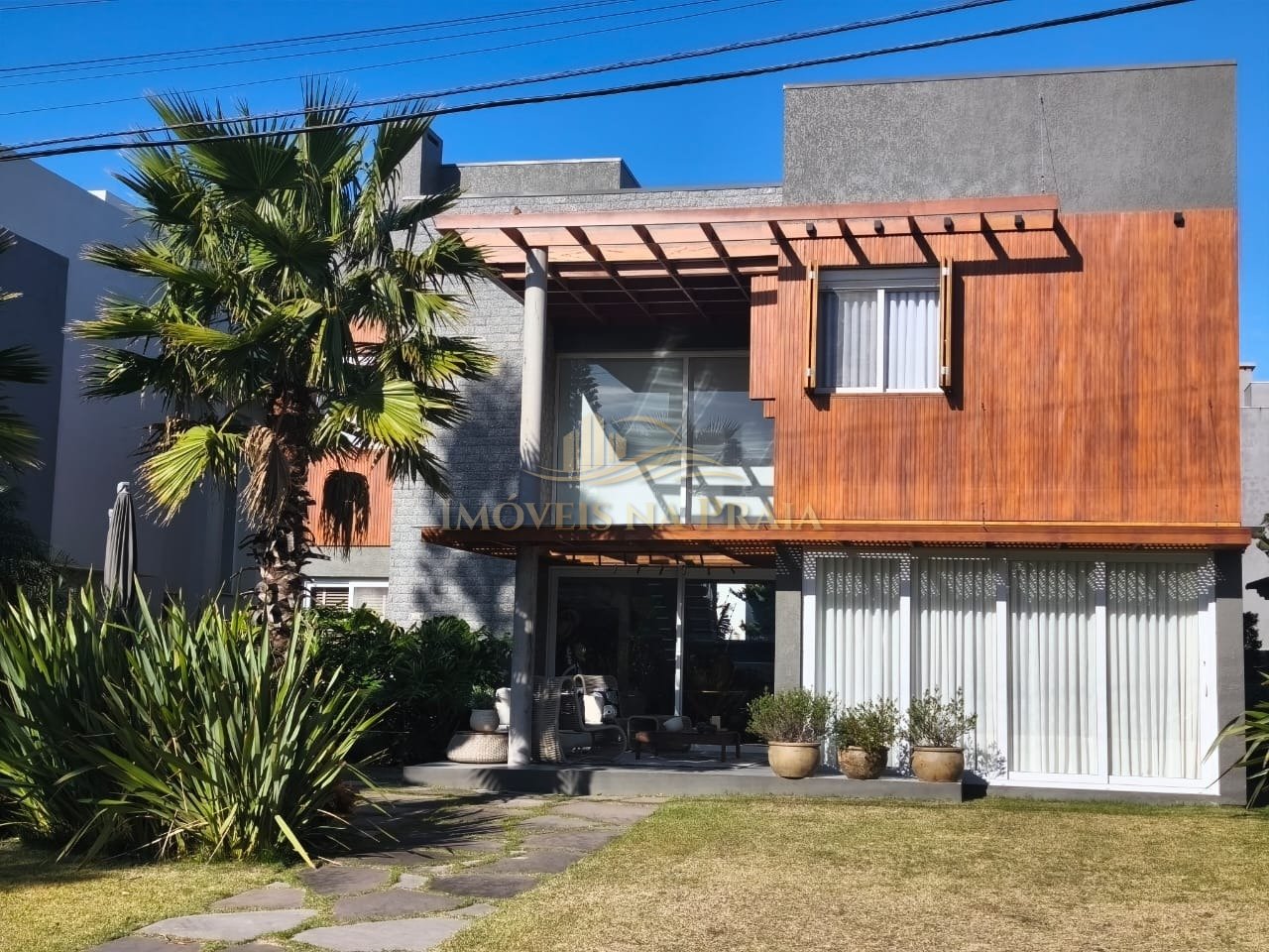 Casa em Condomínio no La Plage.