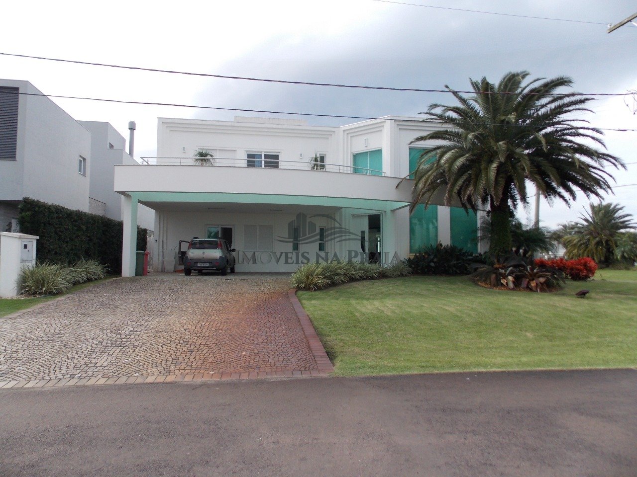 Casa em Condomínio no Bosques de Atlântida.