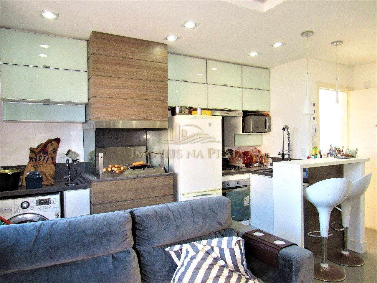 Apartamento 4 dormitórios em Atlântida.