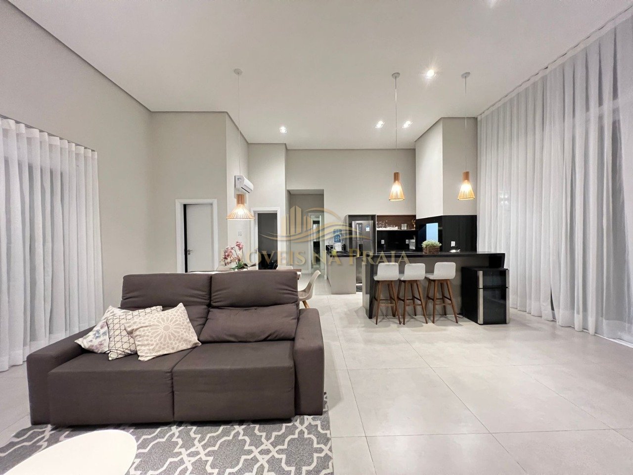 Foto 5 — Casa em Condomínio no Quintas do Lago.