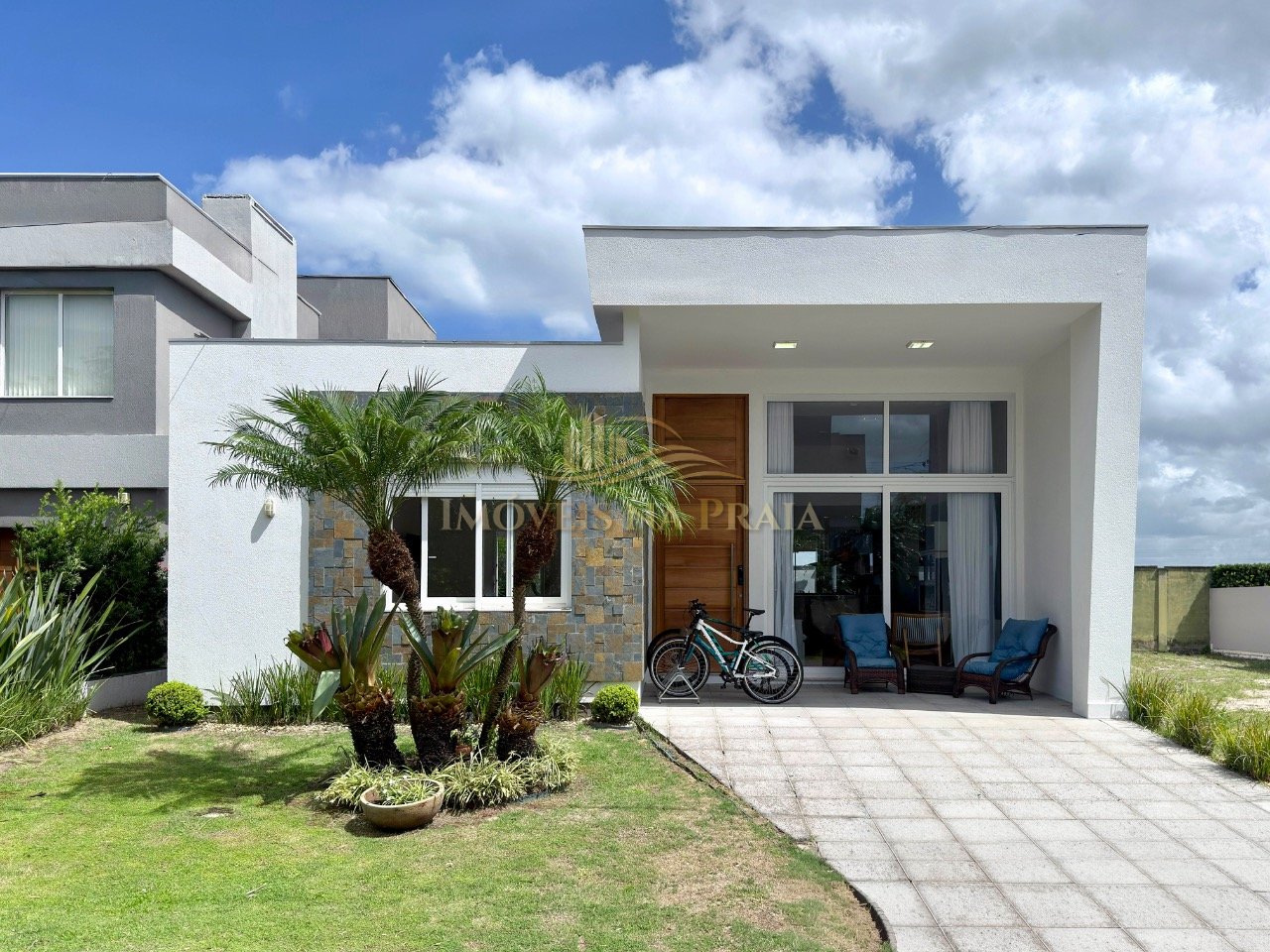Casa em Condomínio no Las Palmas.