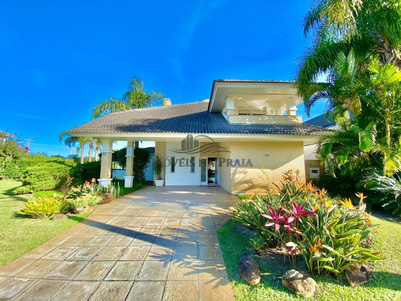 Casa em Condomínio no Atlântida Lagos Park.