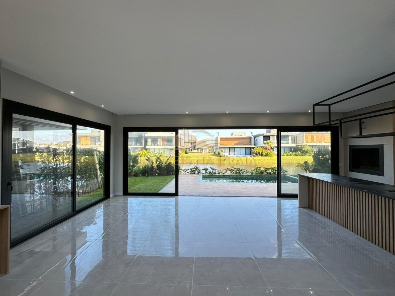 Foto 14 — Casa em Condomínio no Sunset.
