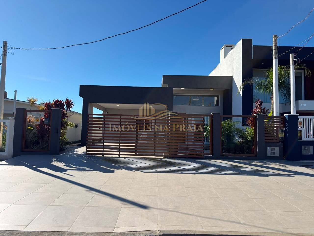 Foto 2 — Casa no Centro de Xangri-Lá
