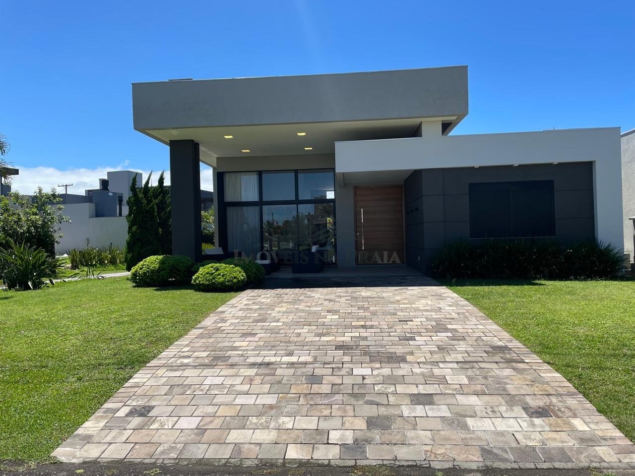 Casa em condomínio no Riviera Xangri-Lá.